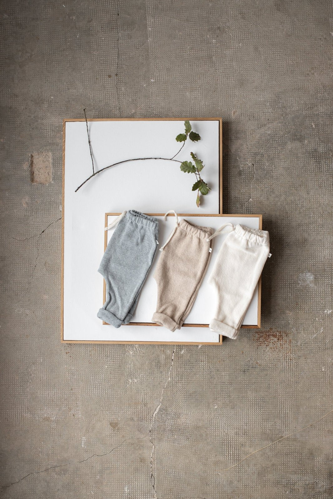 1+ In The Family | Broekje Alain | Nuvola -