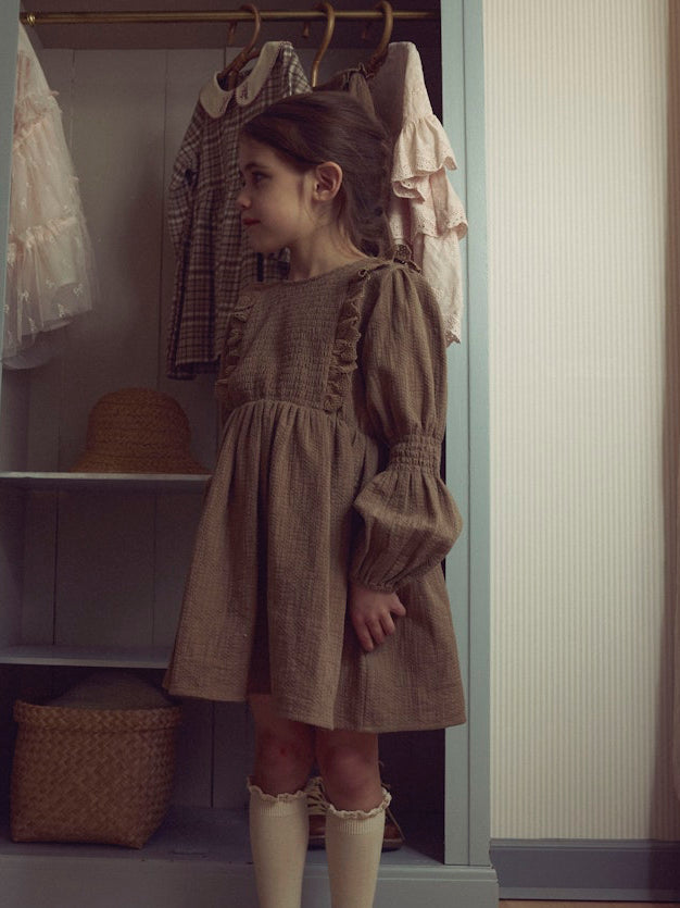 Lil' Atelier | Rosita Liu Jurk | Sepia Tint