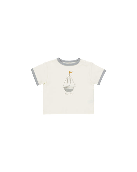 Quiny Mae | T-shirt | Boot