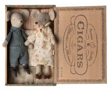 Maileg | Grandma & Grandpa Mice In Cigarbox - 